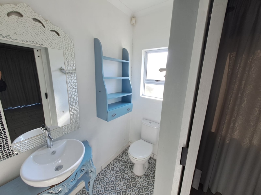4 Bedroom Property for Sale in Nahoon Valley Park Eastern Cape
